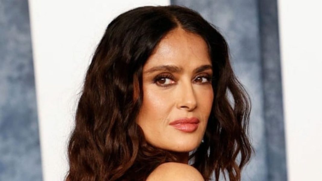 Salma Hayek Deslumbra En Bikini A Los A Os Este Es Su Secreto