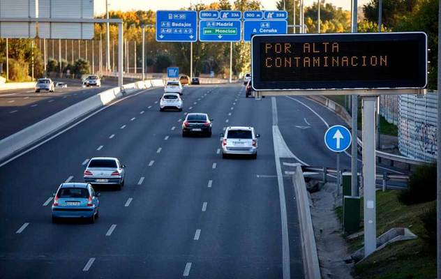 ¿Puedo sacar mi coche mañana por Madrid? Guía para que no te líes con el protocolo anticontaminación