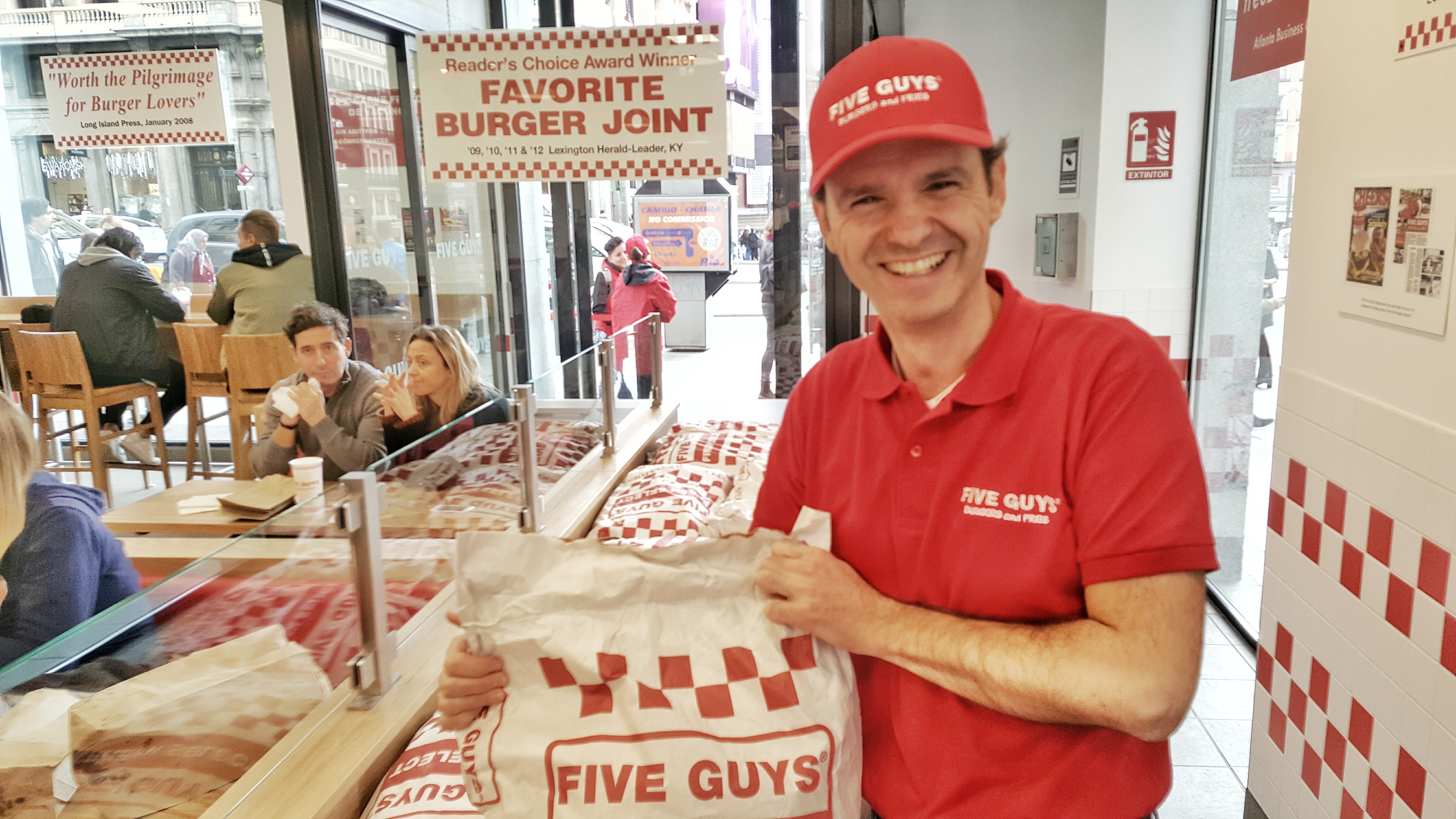 Five Guys aspira a alcanzar 60 locales en tres años sin franquiciar