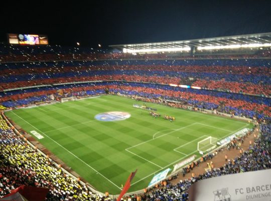 Locura de precios para lograr una entrada de última hora para el Barça-Madrid