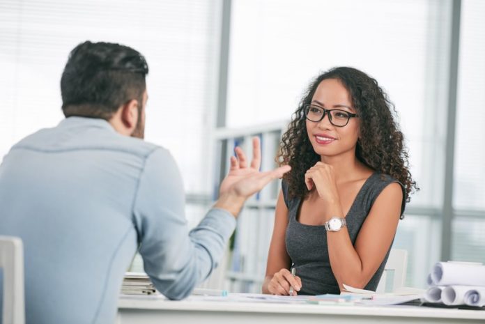 EOW: "El inglés es cada vez más valorado en las entrevistas de trabajo"