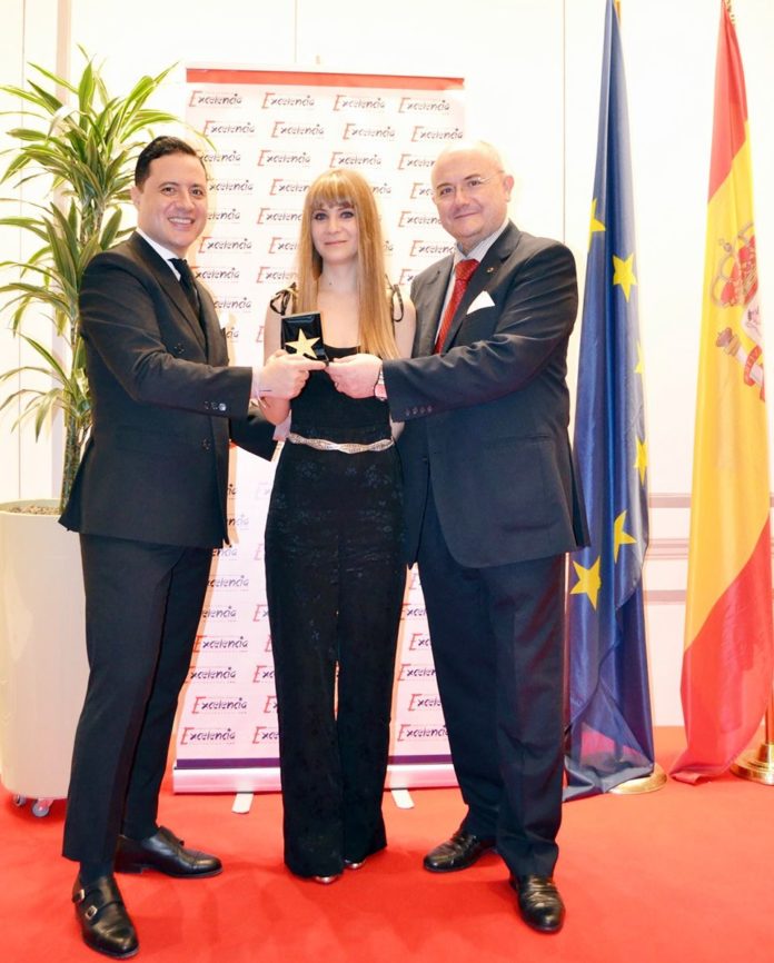 Primer salón de manicura en ganar la Estrella de Oro y es de Santiago de Compostela