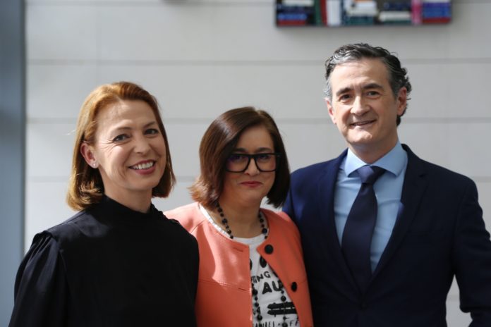 Foto de Isabel López Bustamante, Paloma Llaneza y Miguel Ángel