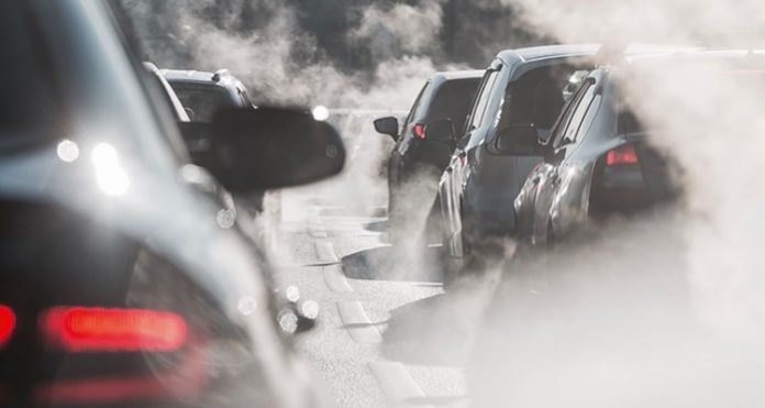 Etiquetas D, coches de combustión DGT