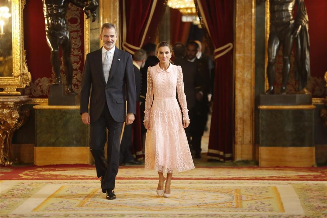 letizia cae mal