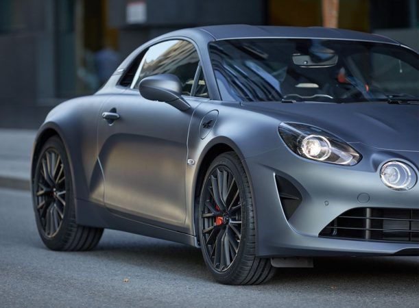 Así es el Alpine A110S que le han regalado a Fernando Alonso