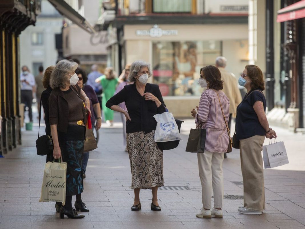 mujeres-mascarilla-calle