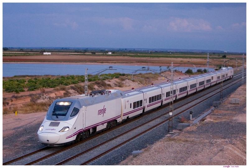 La rompedora campaña de Renfe: «Que empiece el juego de trenes»