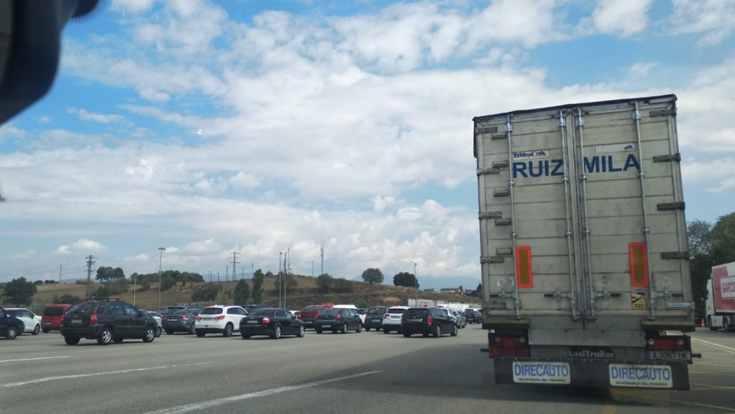 El Goven culpa a los transportistas, pero los particulares son los que incumplen la seguridad vial