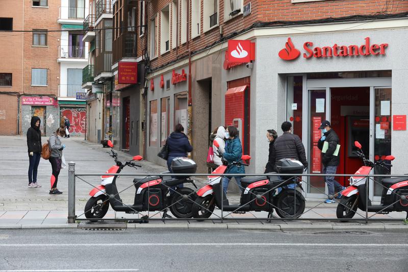 Santander ayudará a su filial de oficinas Uro a repagar una deuda de más de 1.000 M€