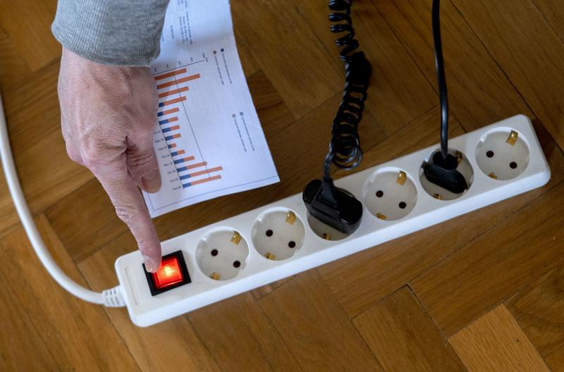 El precio de la luz supera este viernes por segunda vez los 210 euros/MWh en lo que va de año