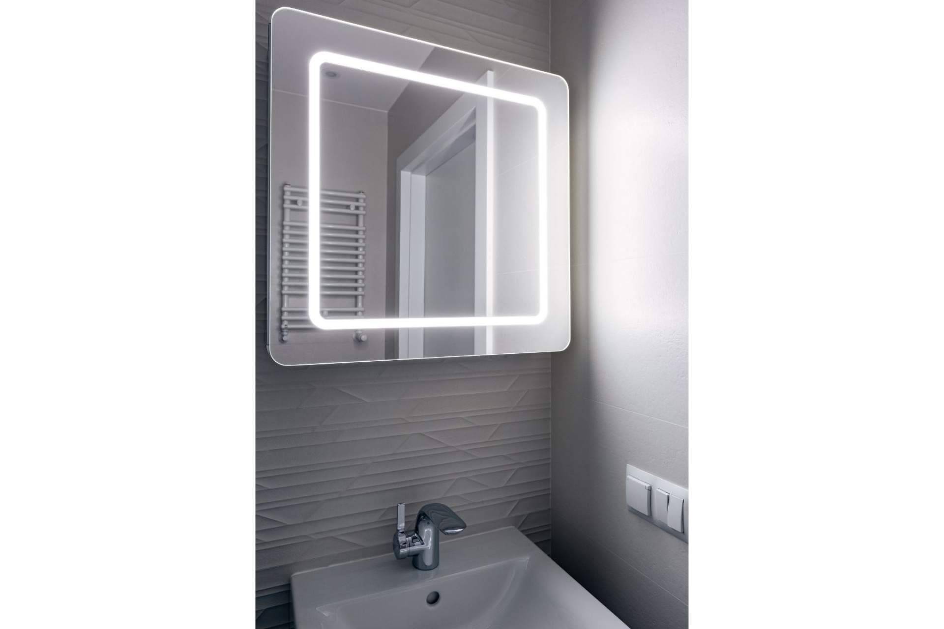 Cómo combinar los espejos de baño con led con los muebles de baño, Balnearian