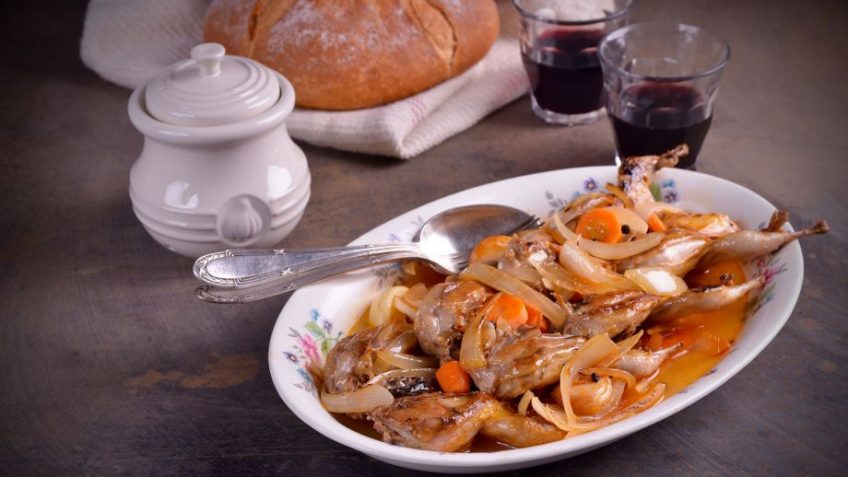 codorniz en escabeche