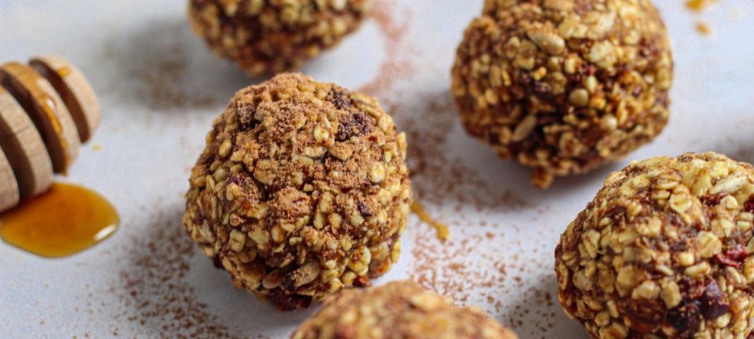 Bolitas energéticas de chocolate, quinoa y avellana