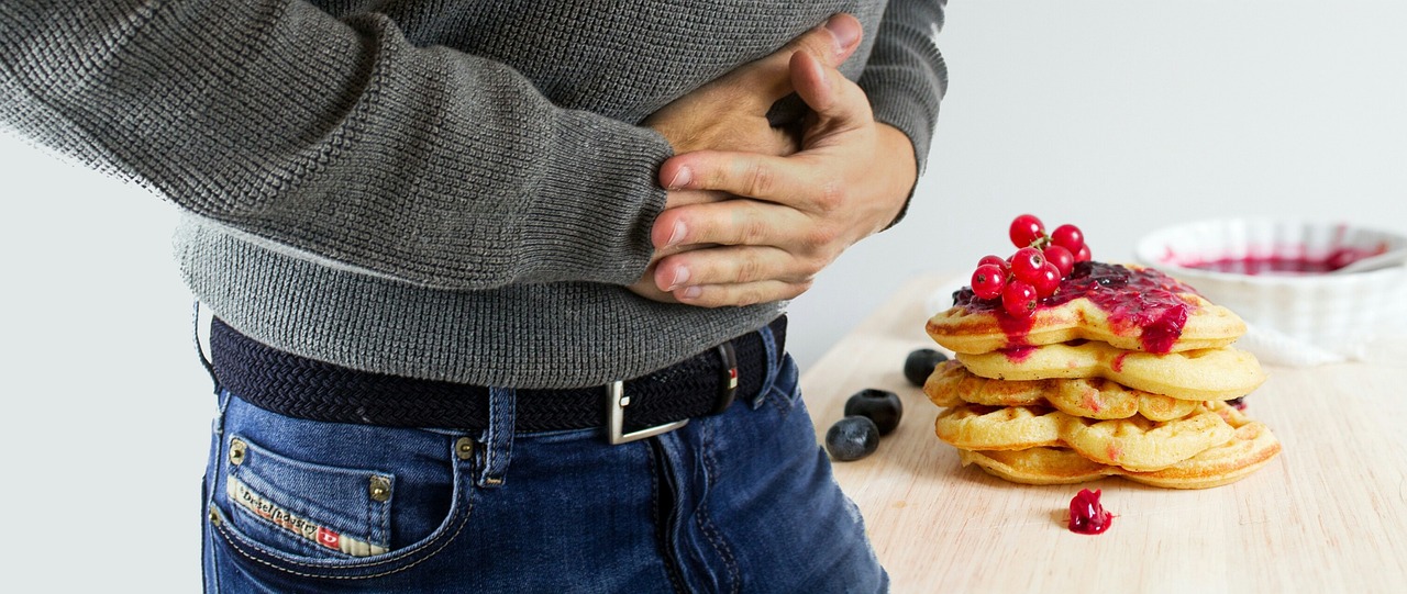 Cómo relajar el efecto “estómago pesado” tras las comidas copiosas