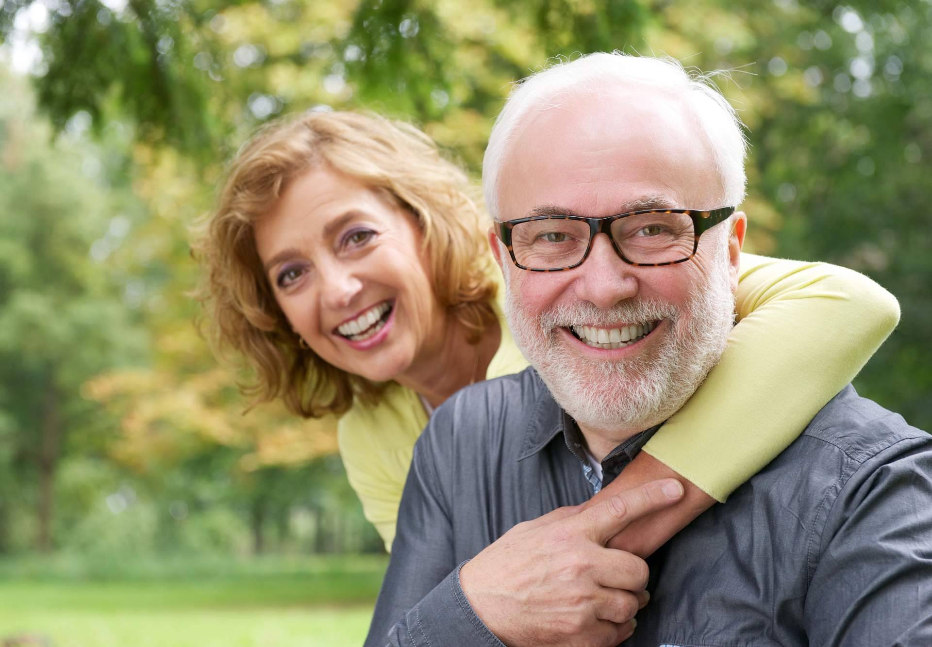 Recuperar la sonrisa con prótesis dentales en Sevilla con Clínicas Dental Bell