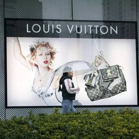 Louis Vuitton rediseña el maletín para volver a la oficina