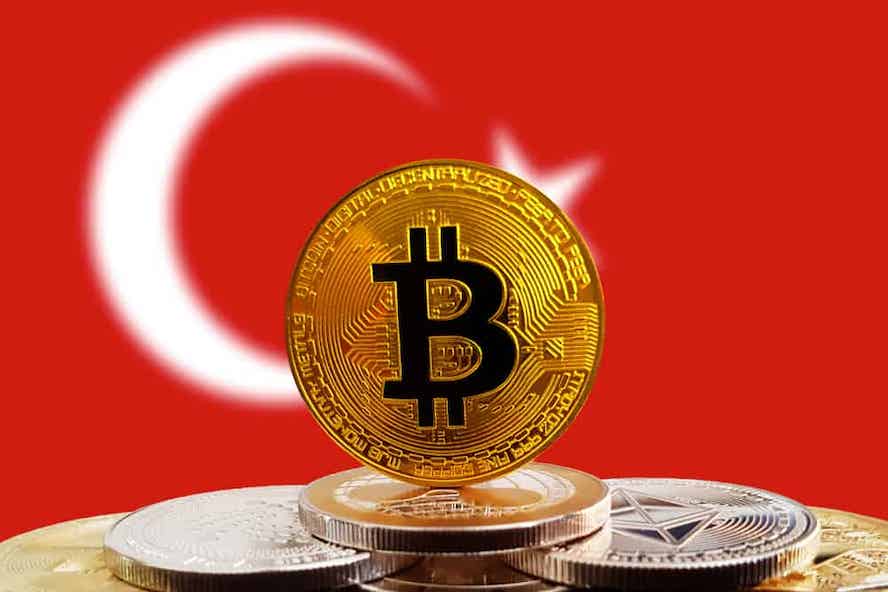 El bitcoin «sustituye» a la lira en medio de la crisis económica de Erdogan