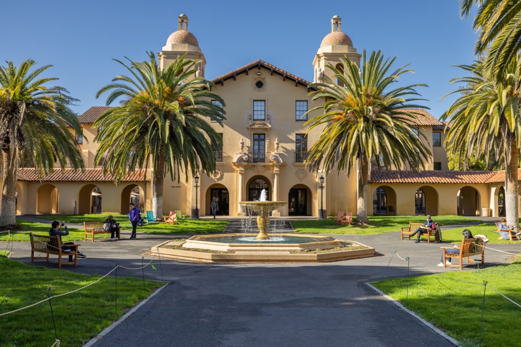 Old Union at Stanford universidades
