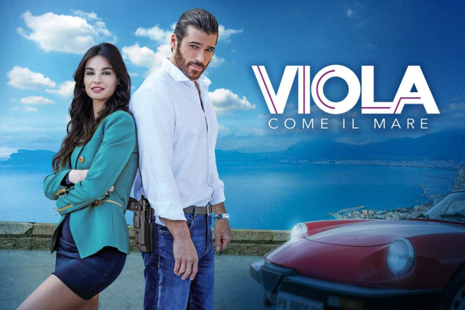 can yaman y francesca chimelli en violeta como el mar Merca2.es