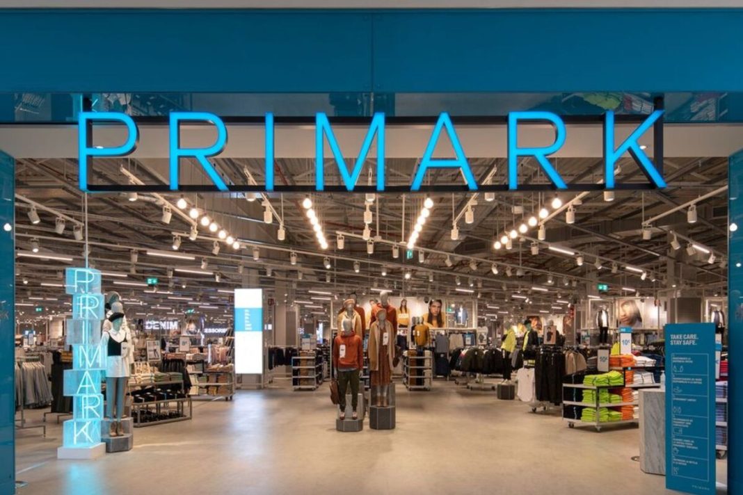 Primark se aprovecha de estudiantes inexpertos para pagar sueldos mileuristas