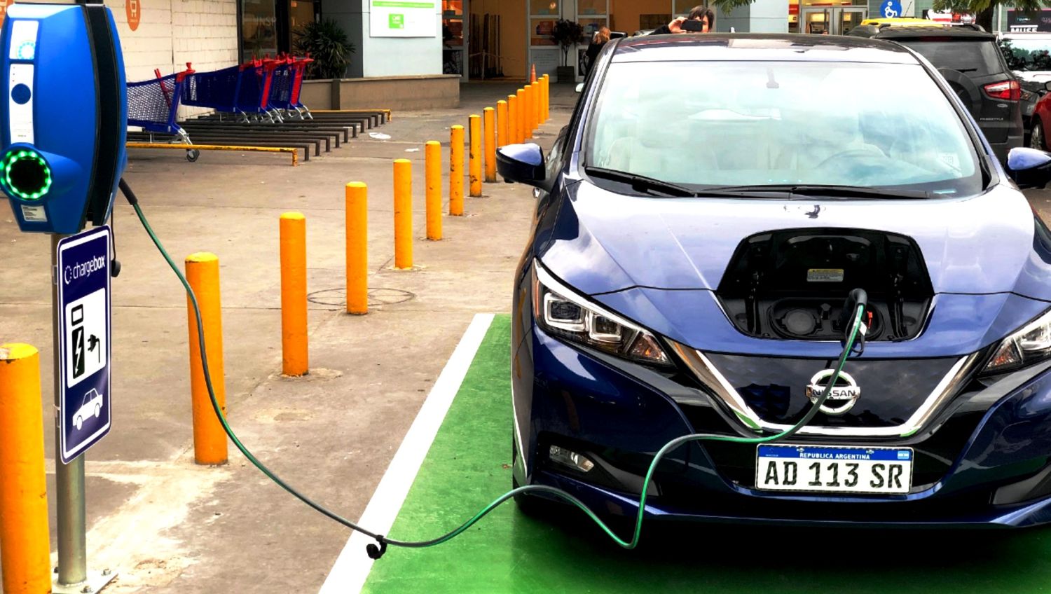 Noruega posee más automóviles eléctricos que de gasolina, abarcando el 90% de las adquisiciones