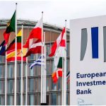 El BEI ‘recluta’ a Deutsche Bank para su plan de 5.000 ‘kilos’ de apoyo a la eólica europea