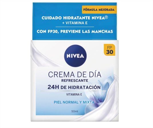 Nivea Essentials Crema Cuidado de Día Hidratación & Refresca SPF 30 para Piel Normal Tarro 50 ml