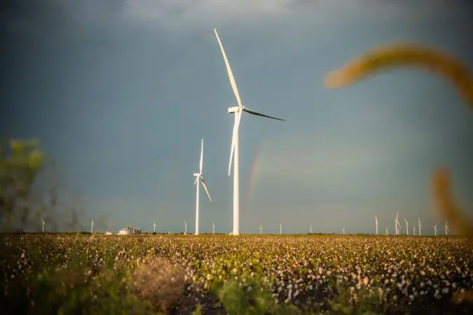 Aerogeneradores de más de 200 metros de altura frente a las costas de  Bretaña