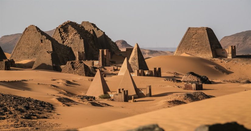 las piramides meroe en el desierto del sahara sudan ff98c56f 1200x630 Merca2.es