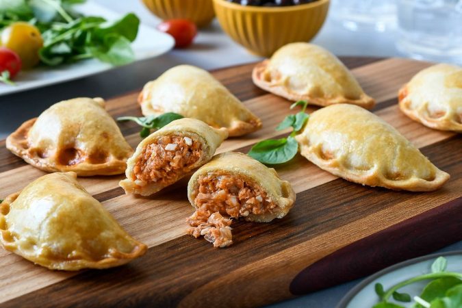 empanadillas caseras de atun tomate y huevo duro portada Merca2.es