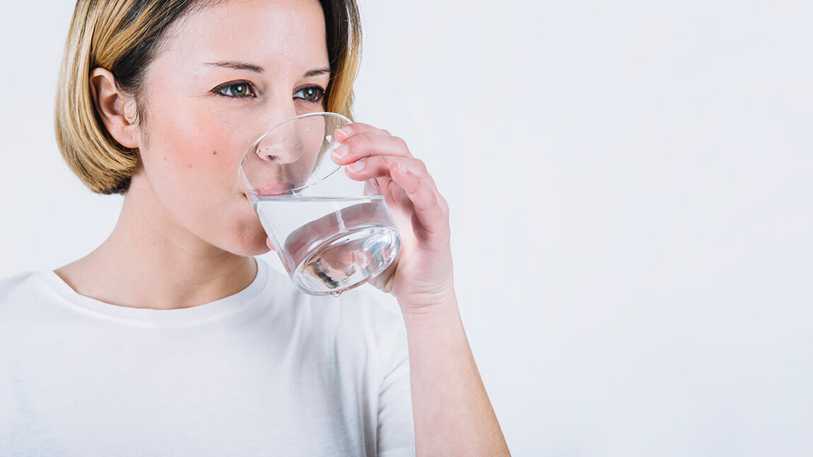 ¿Es efectivo el método de beber agua para adelgazar?