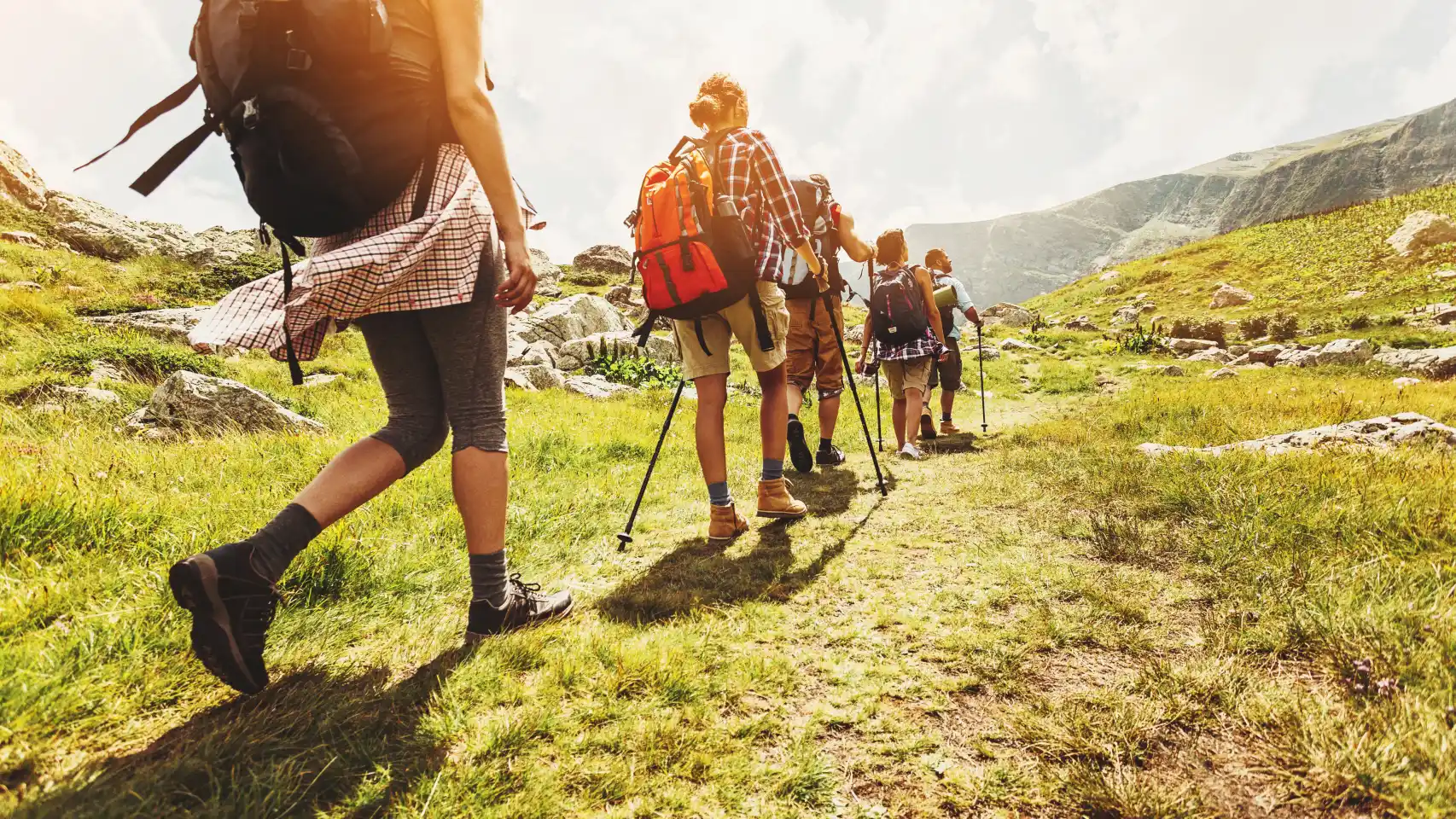 EL CALZADO PARA DEPORTES DE CAMPO Y AIRE LIBRE