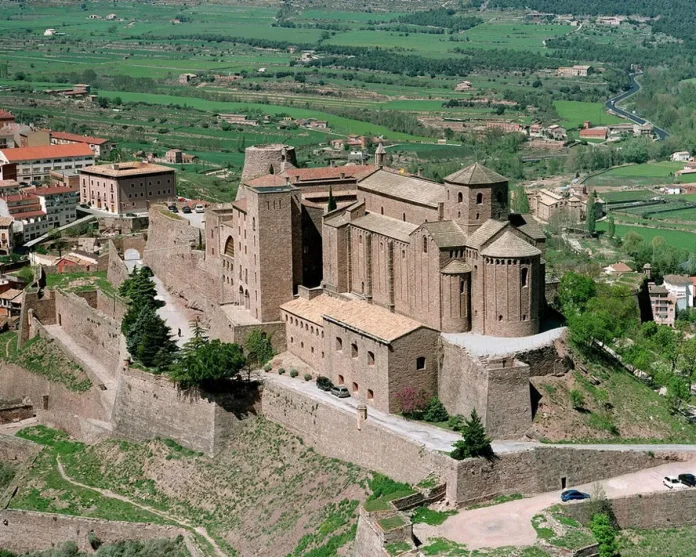 El Parador de Cardona: ¿Un Castillo Medieval o una Trampa Turística?