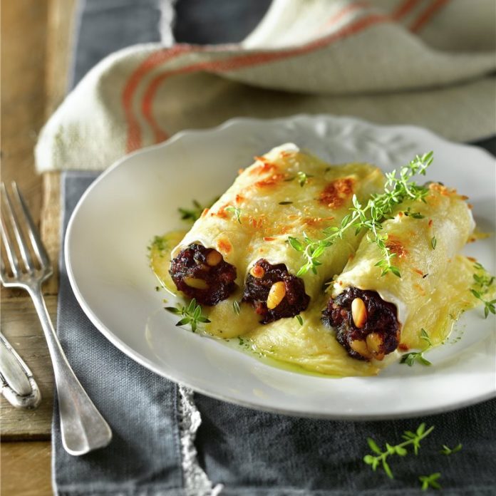 canelones de espinacas, morcillas y piñones