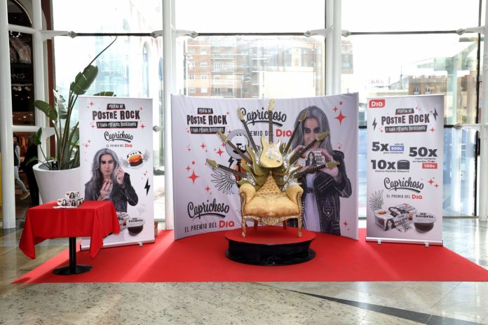 Dia y Mario Vaquerizo revolucionan el Centro Comercial Príncipe Pío con su “Postre Rock Caprichoso, el Premio del día”