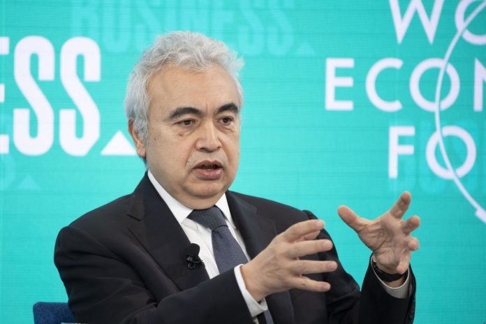 Fatih Birol director general de la AIE, defiende el uso de energía nuclear