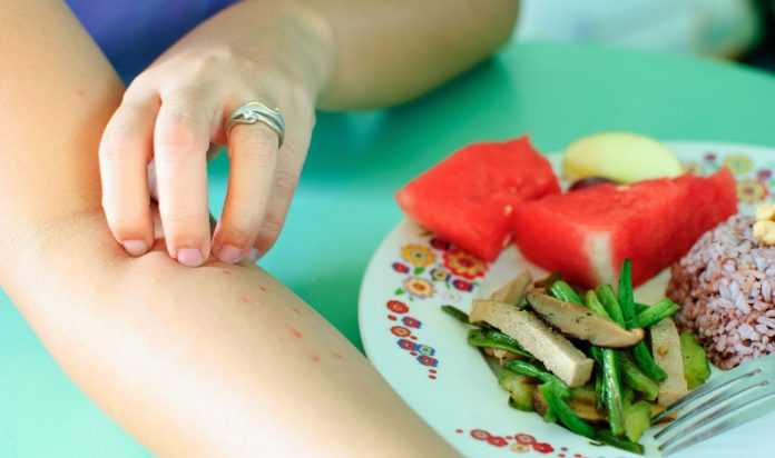 ¿Cómo saber si tengo alergia o una intolerancia alimentaria?