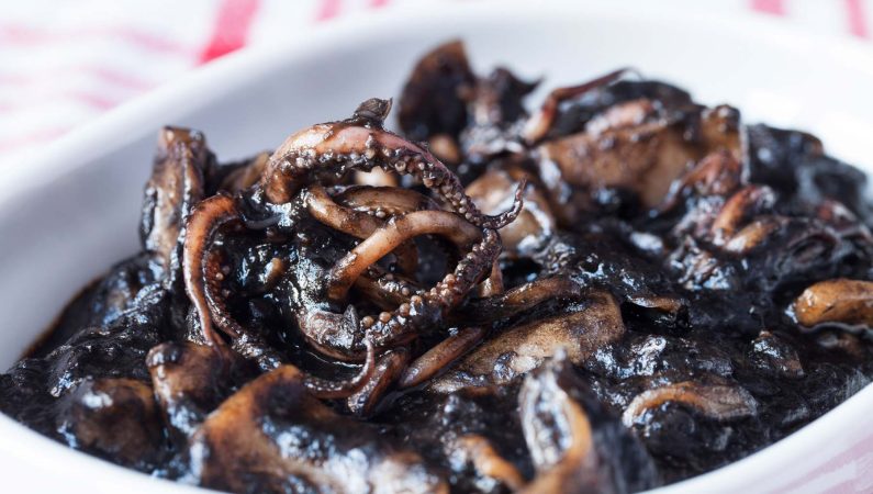 calamares en su tinta con sobrasada una deliciosa combinacion Merca2.es