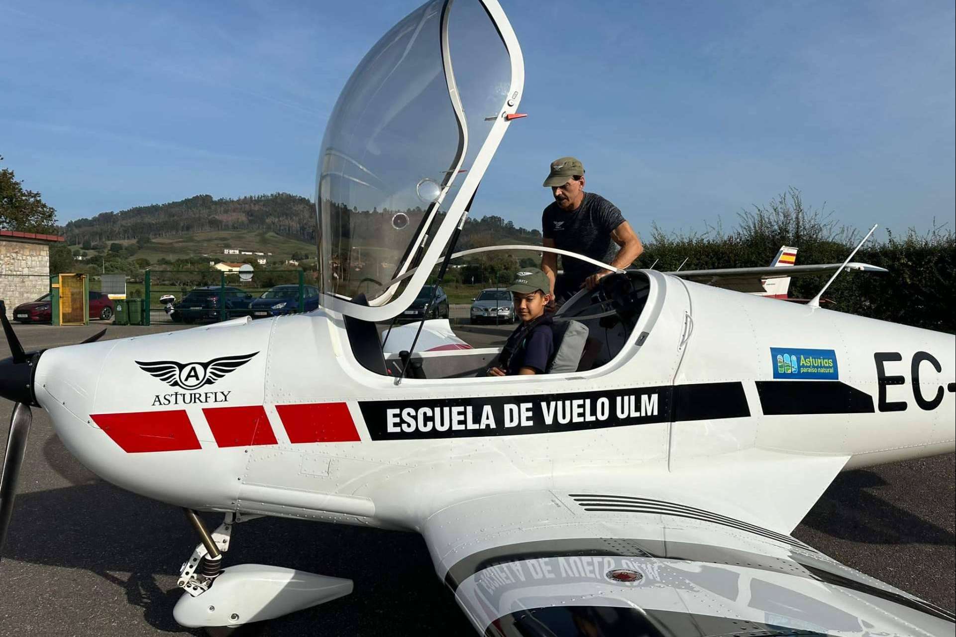 'Volando alto y bajo. Las aventuras de un piloto de avioneta en busca ...