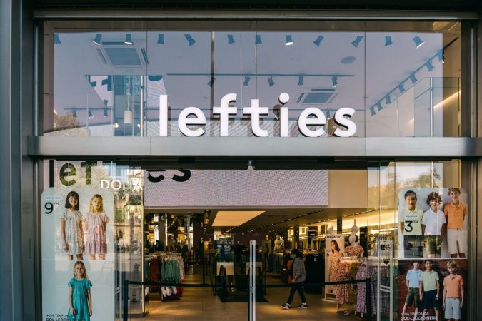 Lefties presenta su colección de verano con cuñas y alpargatas para estar a la moda esta temporada