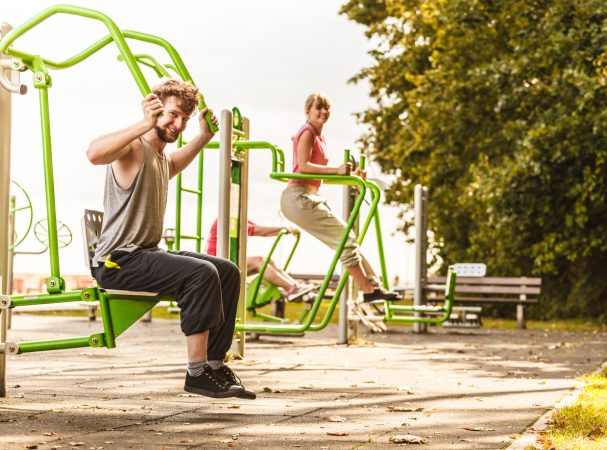 5 EJERCICIOS TOP PARA QUEMAR GRASA EN EL PARQUE