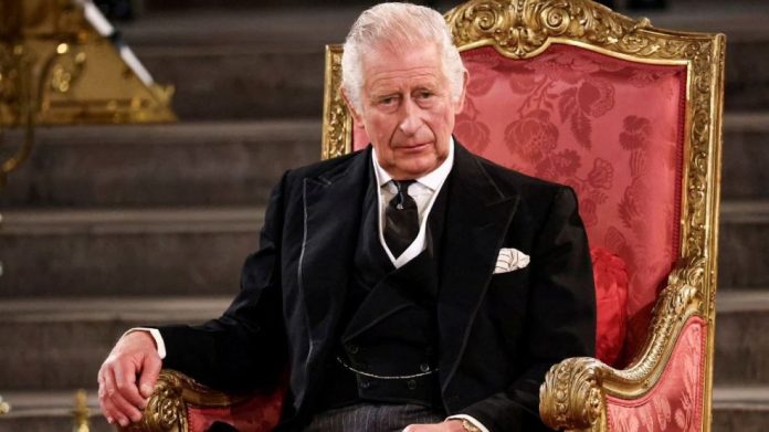 El Rey Carlos III y un funeral en puerta que enciende las alarmas del Reino Unido