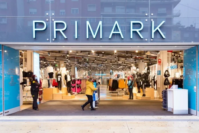 Primark tiene el vestido camisero bohemio que no te vas a quitar en todo el verano y por menos de 25 euros