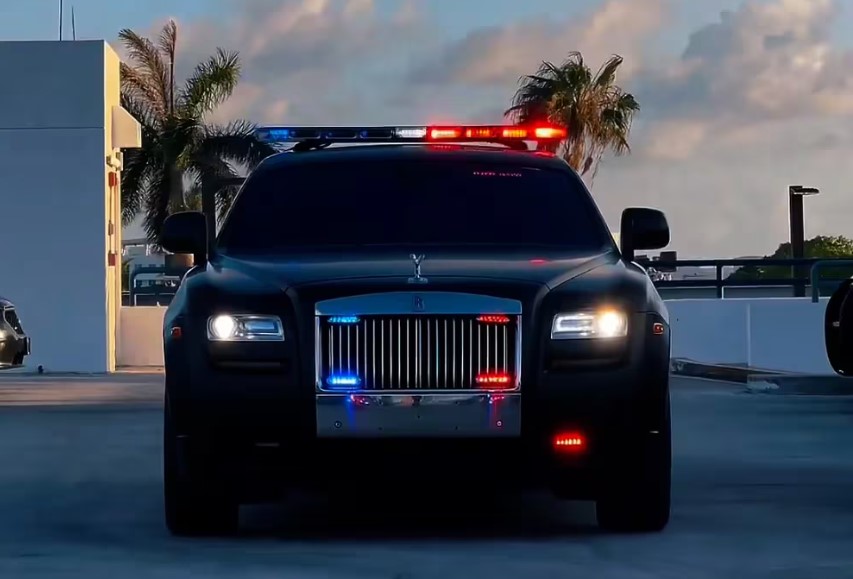 Así Es El Rolls Royce Que Acaba De Presentar La Policía De Miami Beach