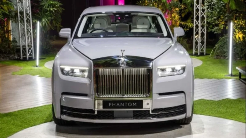 auto neymar rolls royce Merca2.es