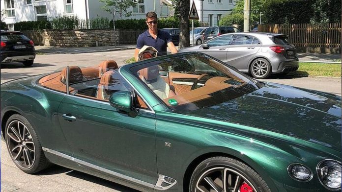 Lewandowski es visto arriba de un lujoso Bentley: esto es lo que cuesta