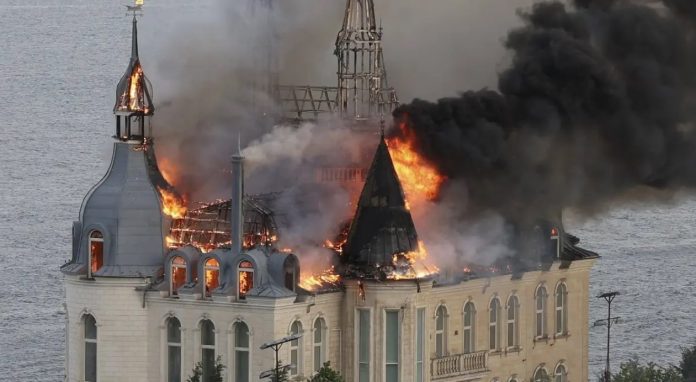 Rusia atacó el “castillo de Harry Potter” y dejó varios heridos