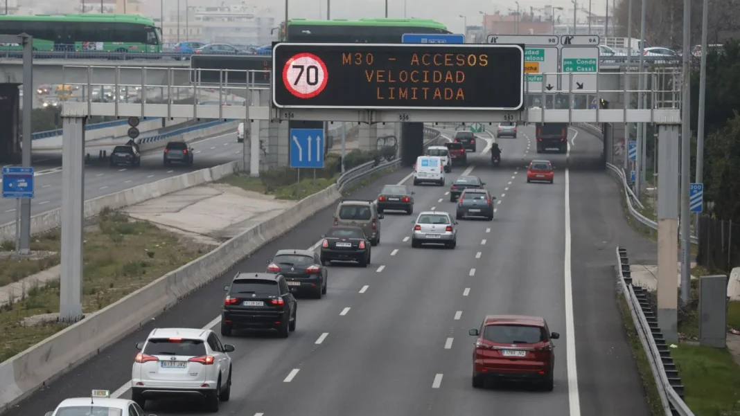 Ni Madrid centro, ni M-30, ni M-40, si tu coche tiene estas pegatinas despídete de estas zonas