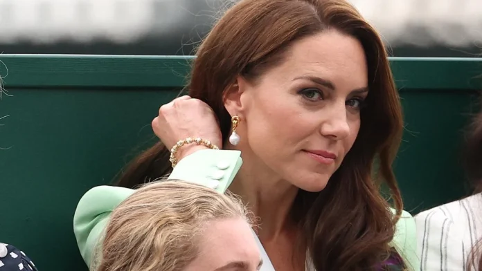 Kate Middleton regresa a la vida pública en medio de rumores